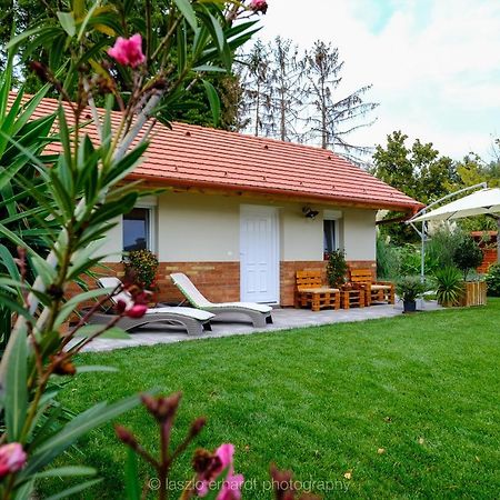 Ciprus Porta Apartmanok Balatonkenese Esterno foto