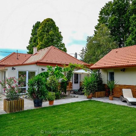 Ciprus Porta Apartmanok Balatonkenese Esterno foto