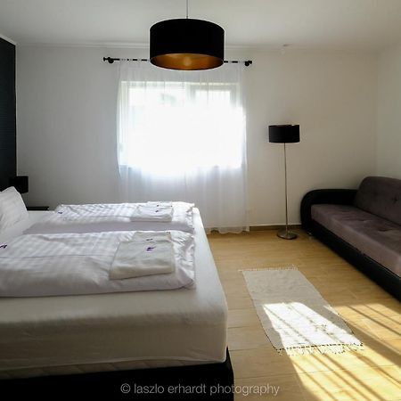 Ciprus Porta Apartmanok Balatonkenese Esterno foto