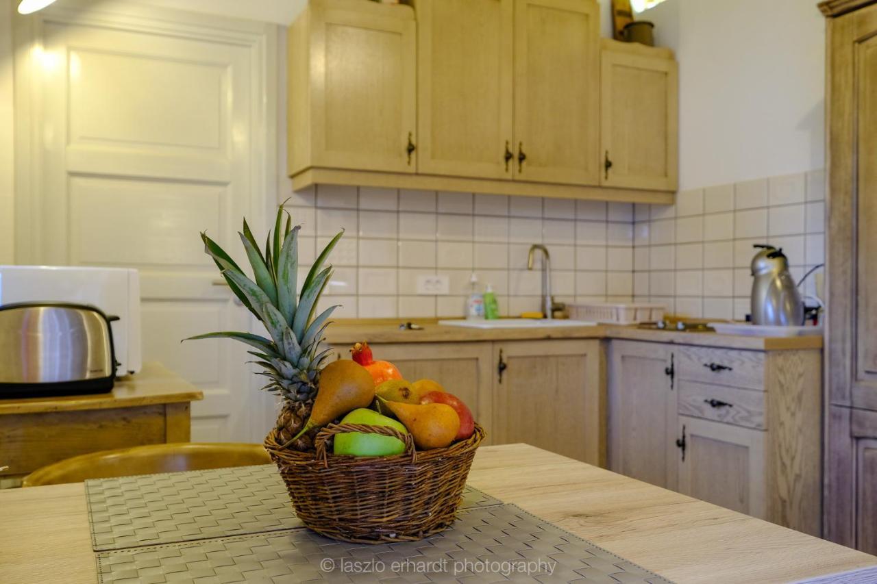 Ciprus Porta Apartmanok Balatonkenese Esterno foto
