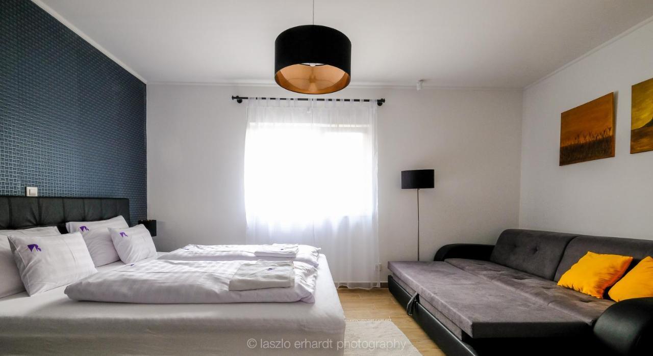 Ciprus Porta Apartmanok Balatonkenese Esterno foto