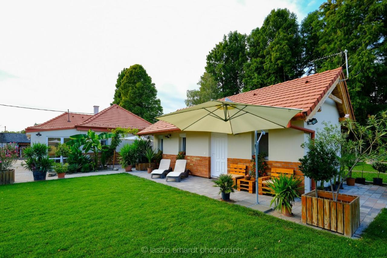 Ciprus Porta Apartmanok Balatonkenese Esterno foto