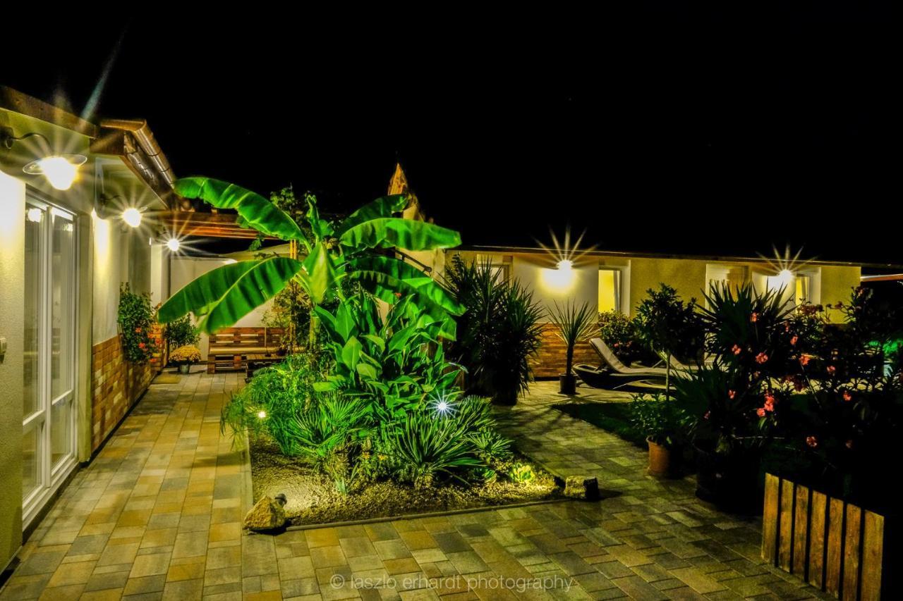 Ciprus Porta Apartmanok Balatonkenese Esterno foto