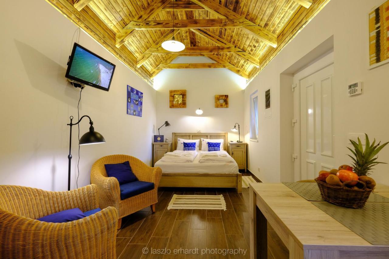 Ciprus Porta Apartmanok Balatonkenese Esterno foto