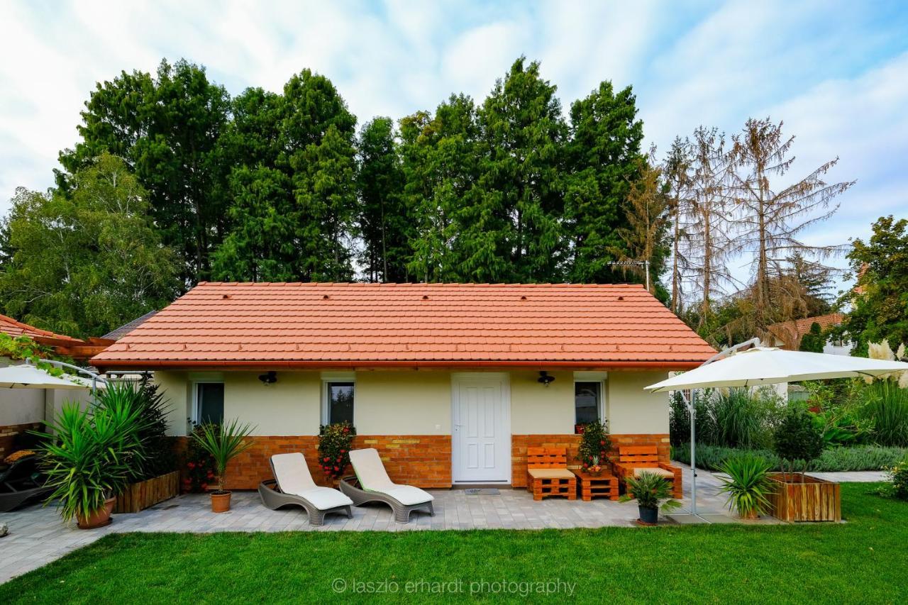 Ciprus Porta Apartmanok Balatonkenese Esterno foto