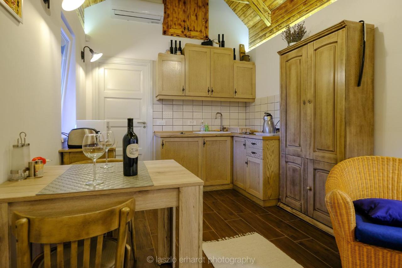 Ciprus Porta Apartmanok Balatonkenese Esterno foto
