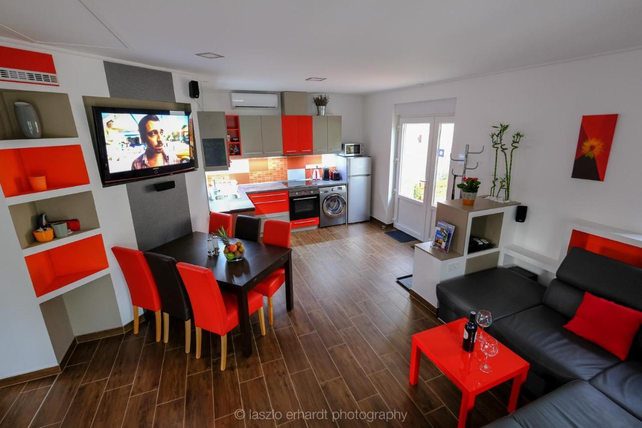 Ciprus Porta Apartmanok Balatonkenese Esterno foto